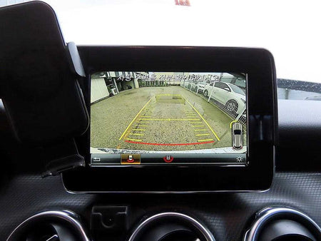 Mercedes-Benz GLA-Class — photo 13