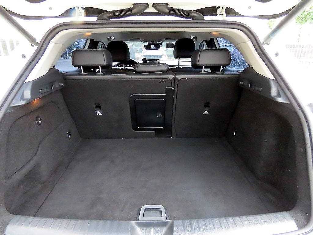 Mercedes-Benz GLA-Class — photo 18