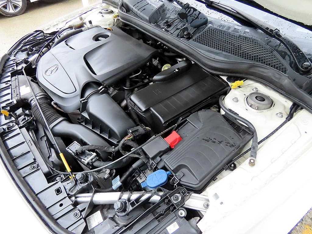 Mercedes-Benz GLA-Class — photo 19