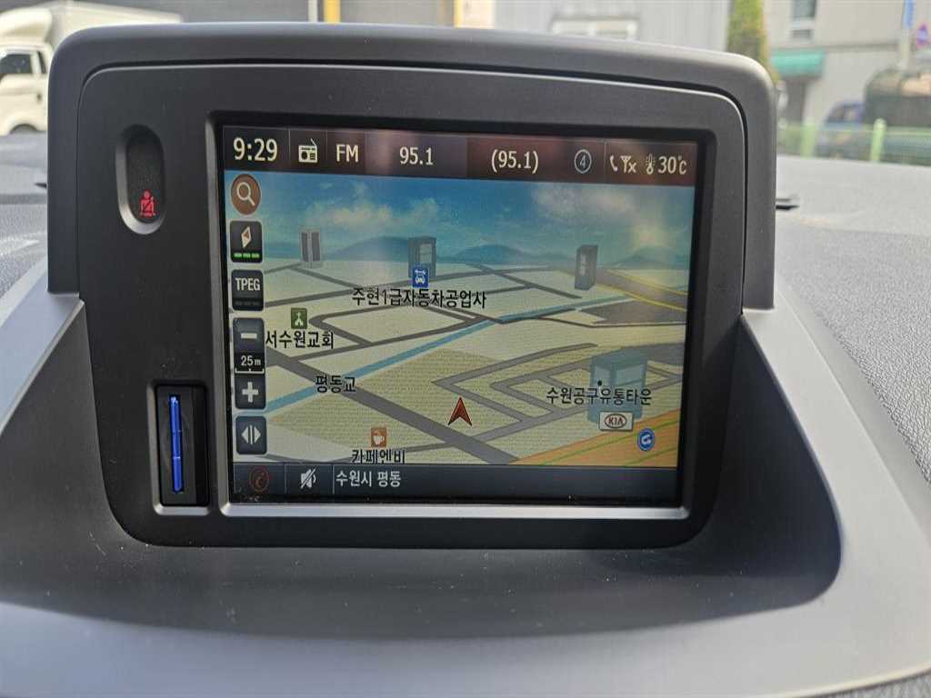 RENAULT SM3 — photo 09