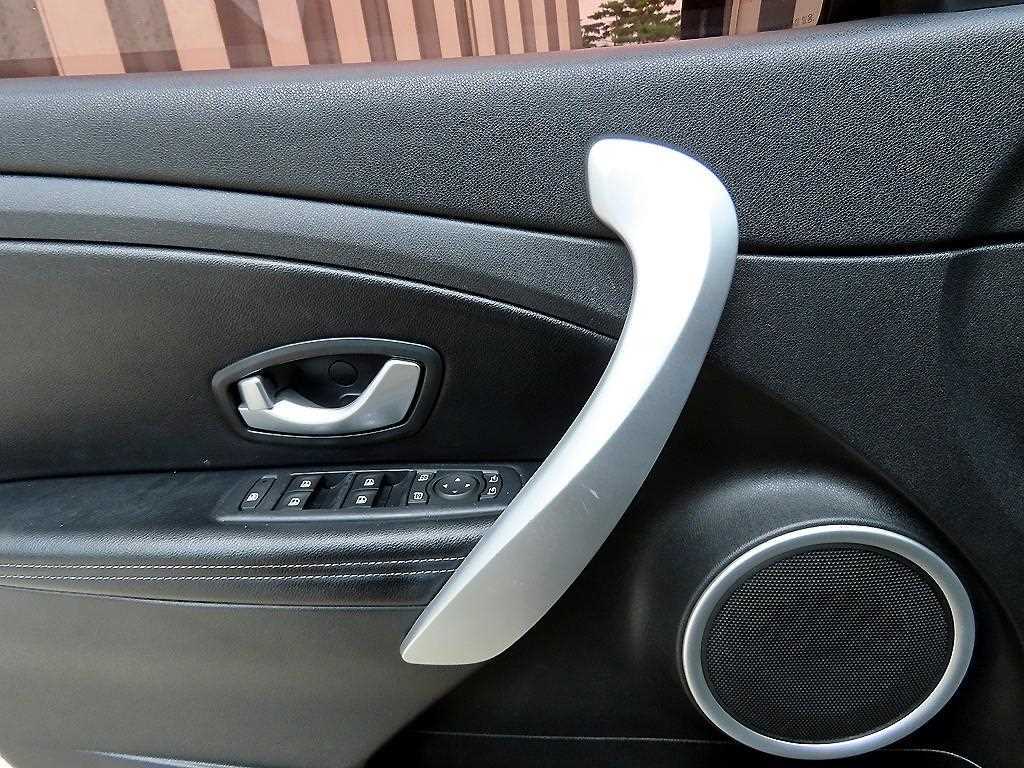 RENAULT SM3 — photo 12