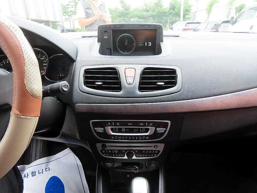 RENAULT SM3 — photo 14