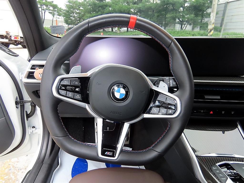 BMW 3-Series — photo 08