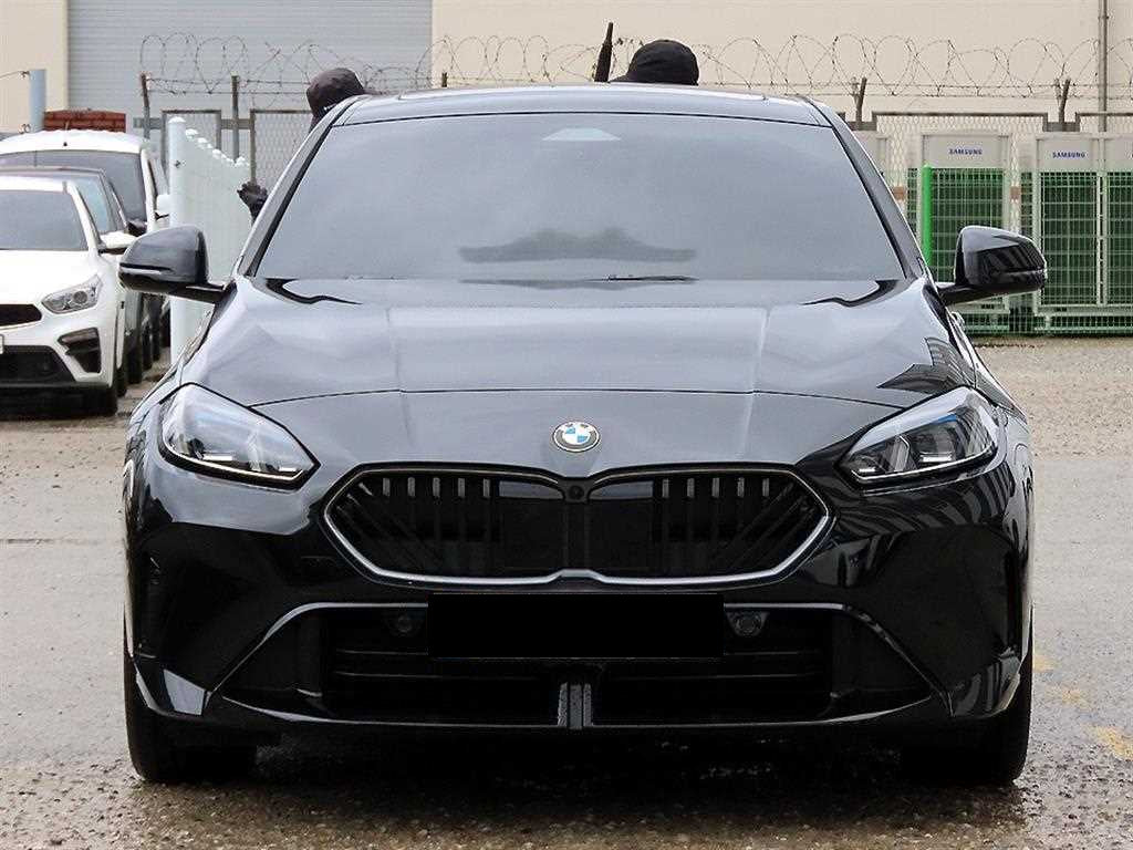 BMW 1-Series — photo 01