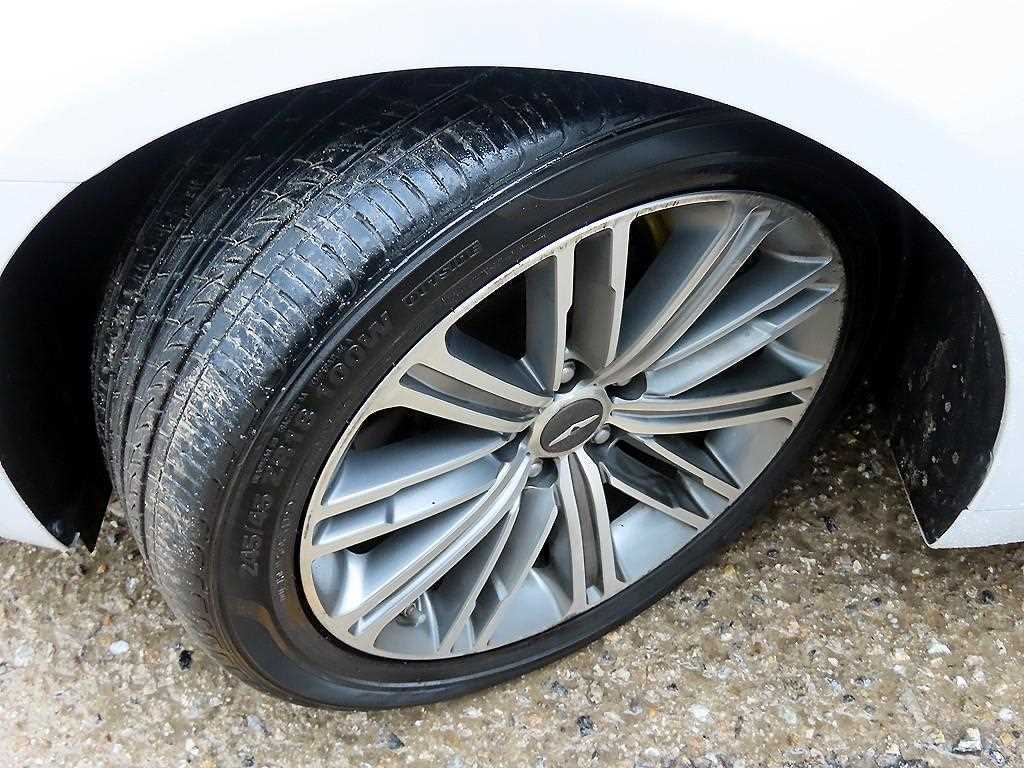 Genesis G80 — photo 20