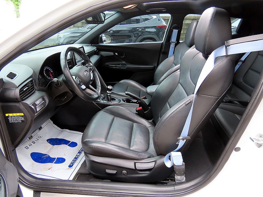 Hyundai Veloster — photo 04