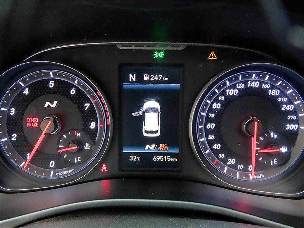 Hyundai Veloster — photo 08