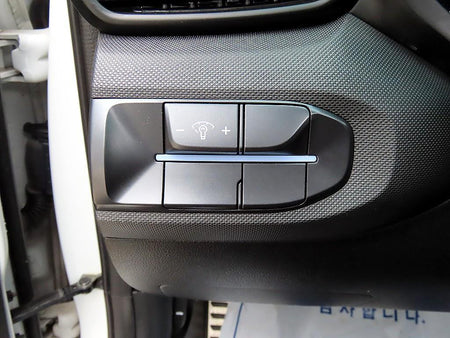 Hyundai Veloster — photo 11