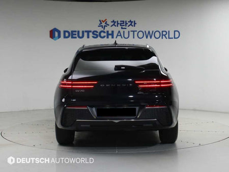 Genesis GV70 — photo 04