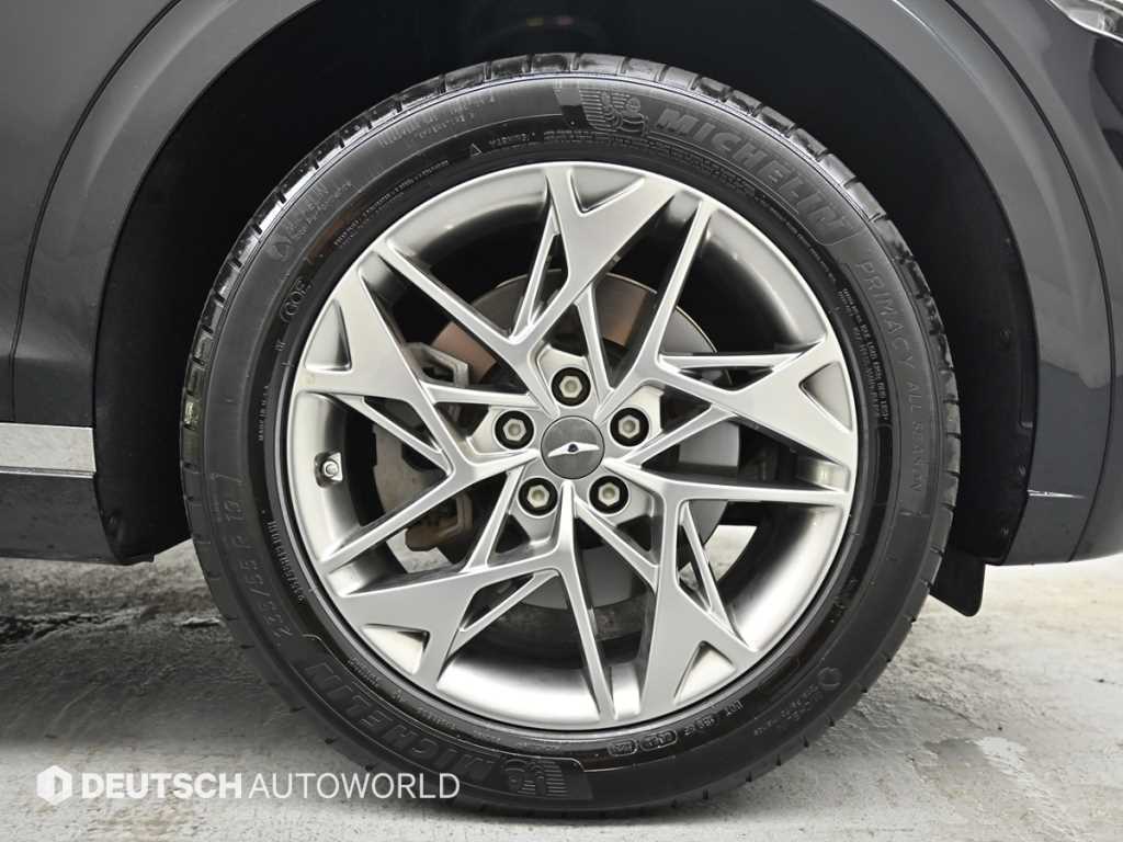 Genesis GV70 — photo 05