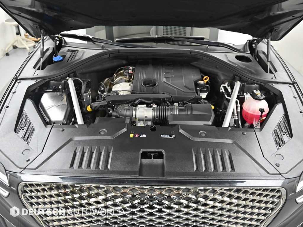Genesis GV70 — photo 06