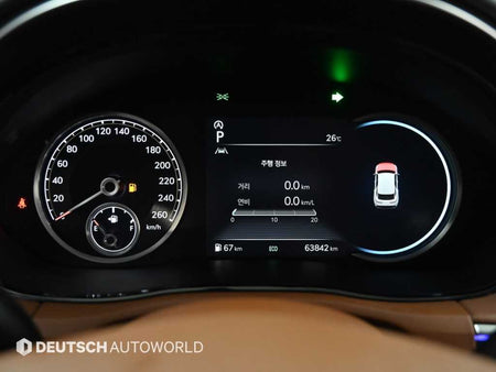 Genesis GV70 — photo 08