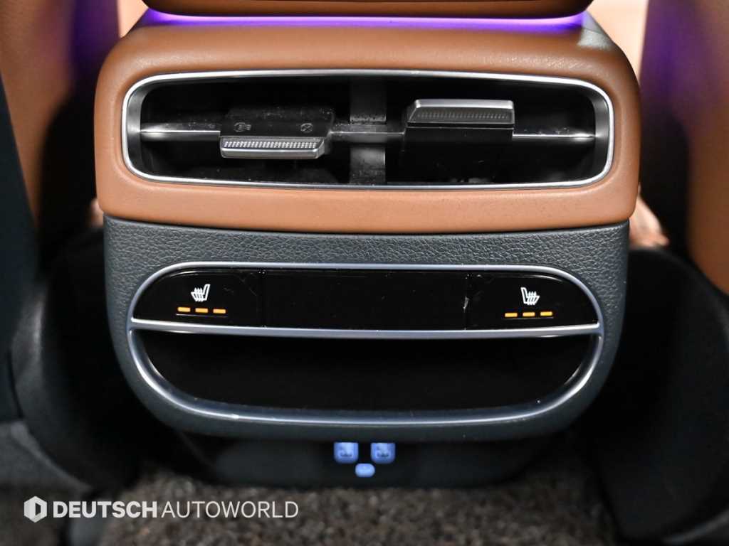 Genesis GV70 — photo 16