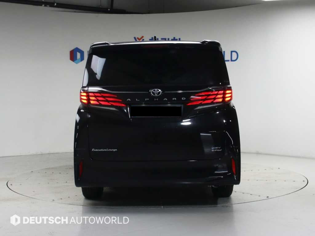 Toyota Alphard — photo 04