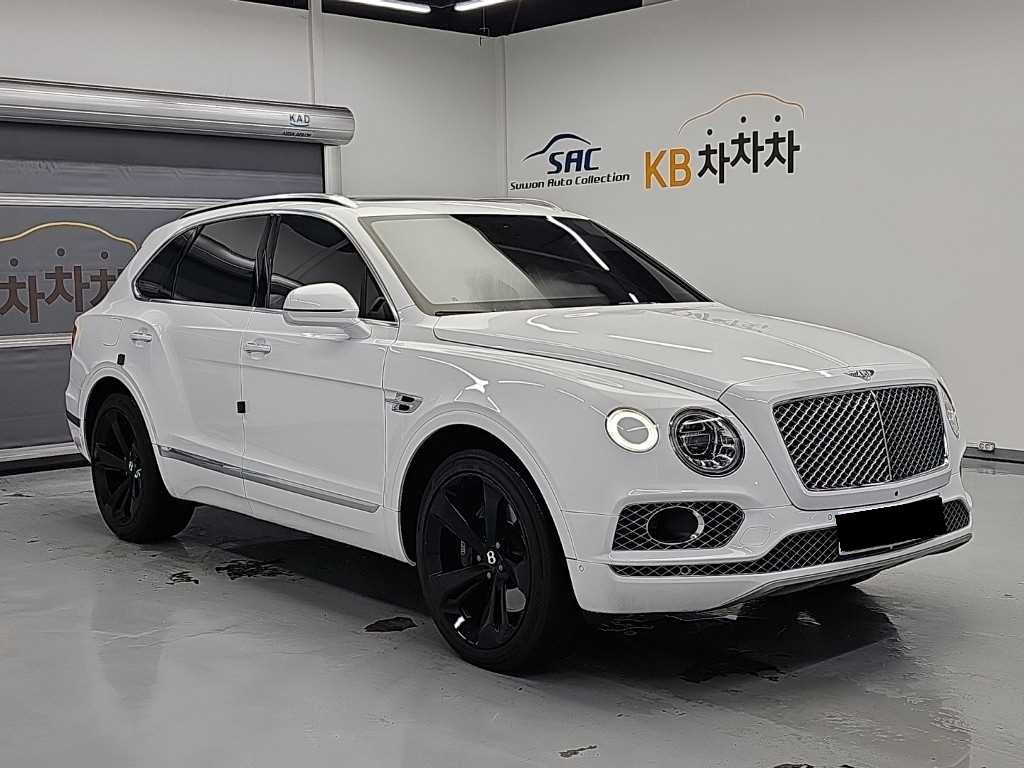 Bentley Bentayga — photo 03