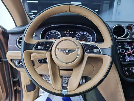 Bentley Bentayga — photo 09