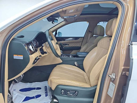 Bentley Bentayga — photo 11