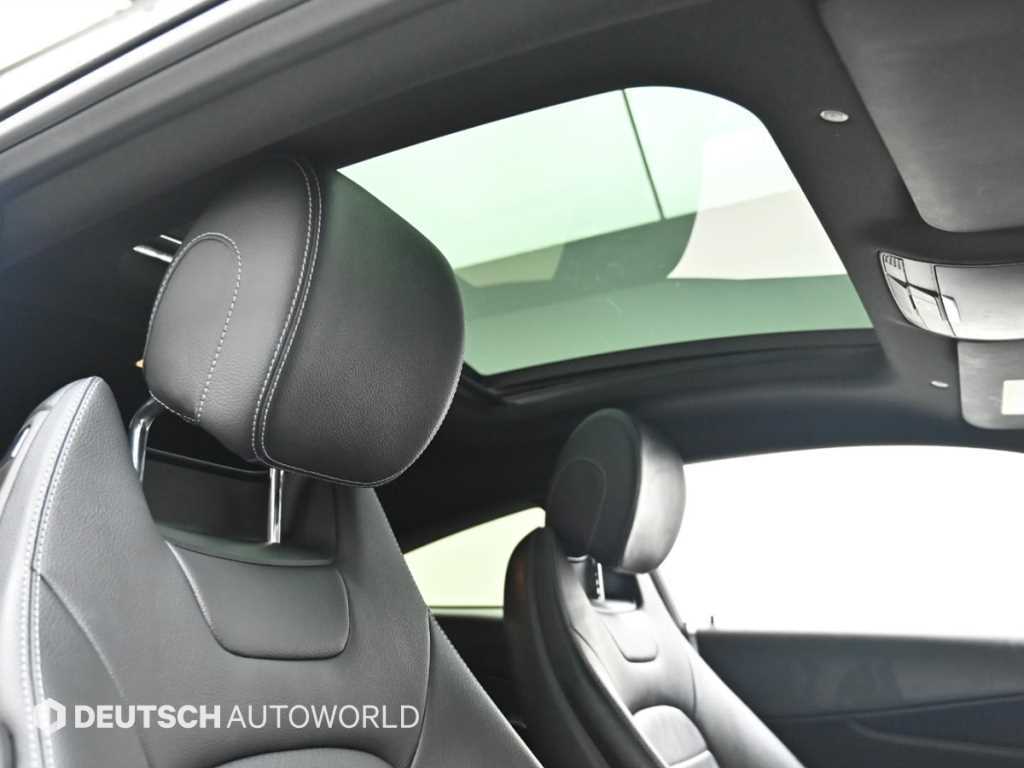 Mercedes-Benz C-Class — photo 18