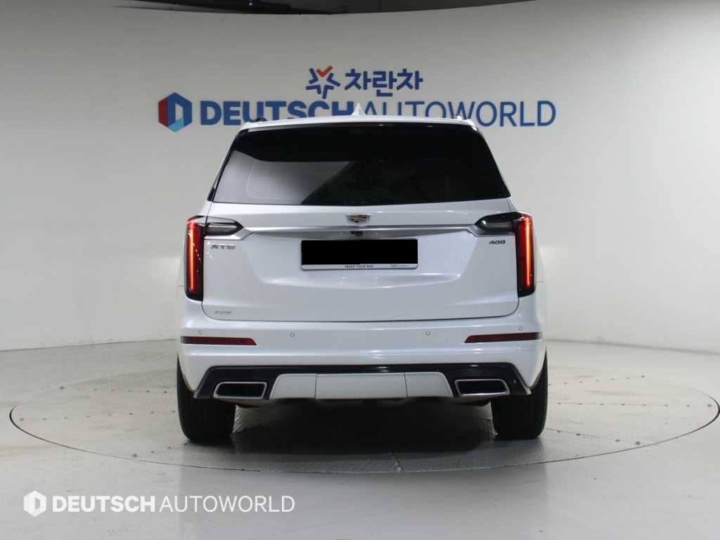 Cadillac XT6 — photo 04