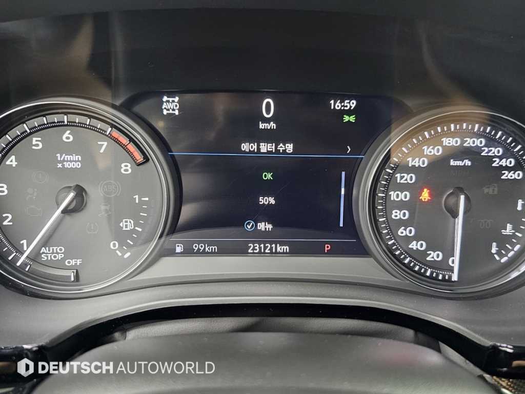 Cadillac XT6 — photo 08