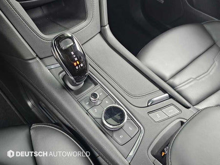 Cadillac XT6 — photo 09