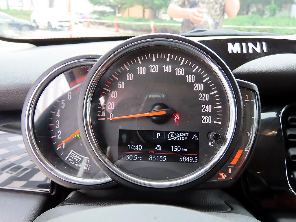 Mini Cooper — photo 09