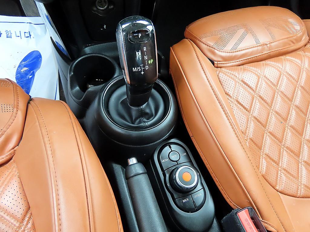 Mini Cooper — photo 10