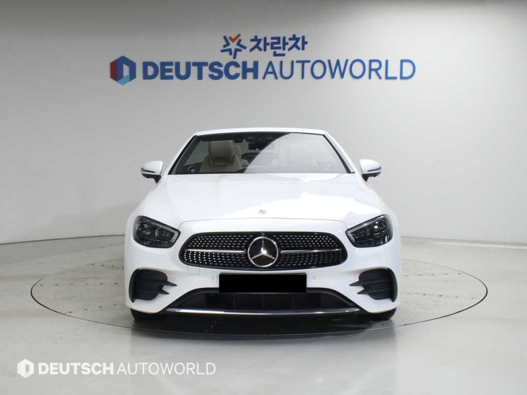 Mercedes-Benz E-Class — photo 04
