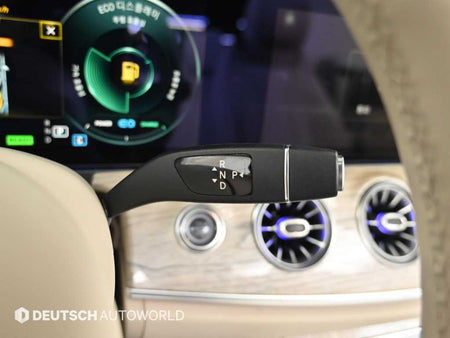 Mercedes-Benz E-Class — photo 10