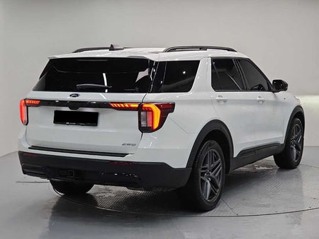 Ford Explorer — photo 04
