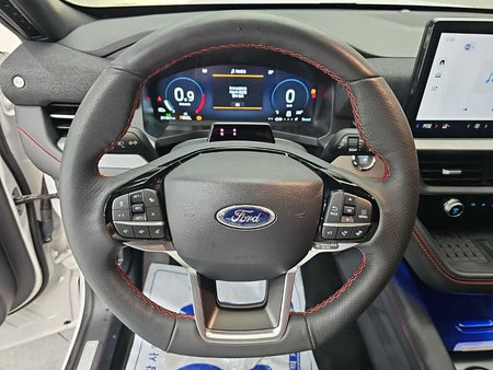 Ford Explorer — photo 09