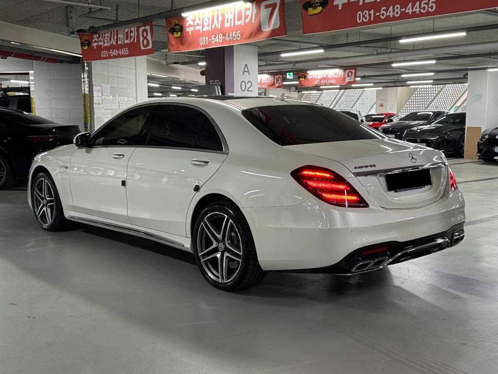 Mercedes-Benz S-Class — photo 05