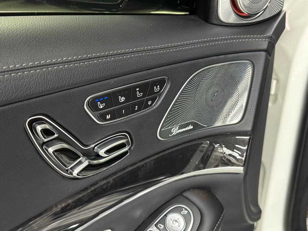 Mercedes-Benz S-Class — photo 16