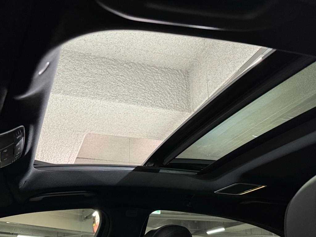Mercedes-Benz S-Class — photo 19