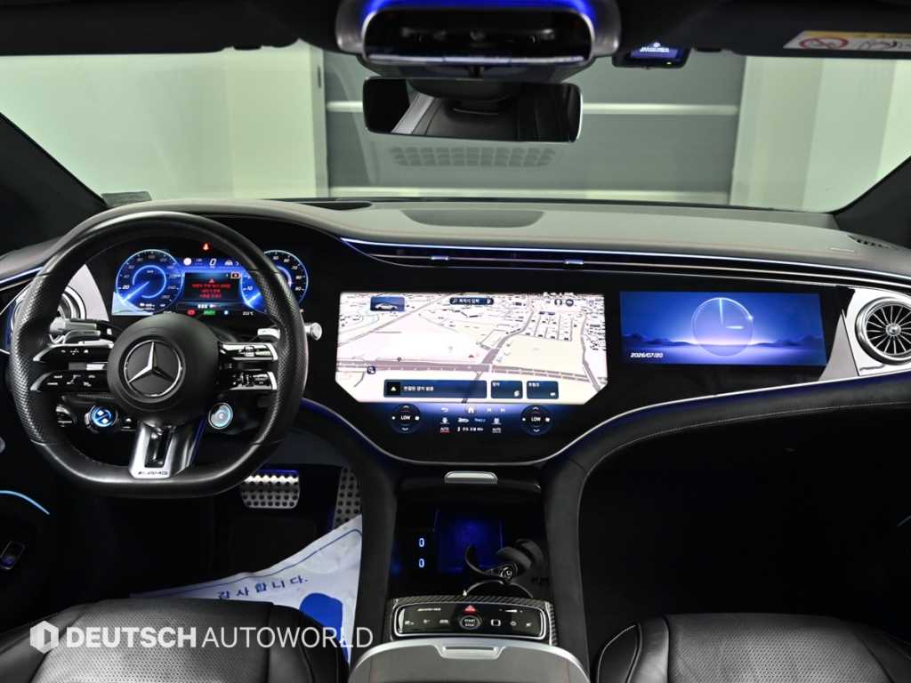 Mercedes-Benz EQS — photo 07