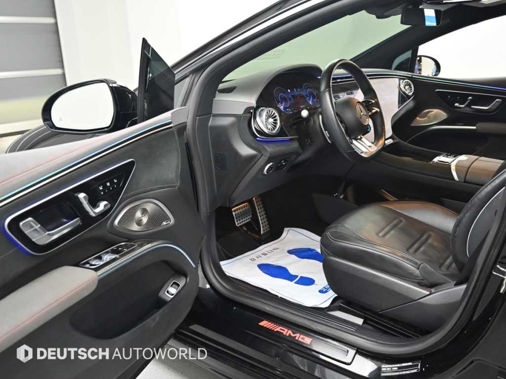 Mercedes-Benz EQS — photo 11