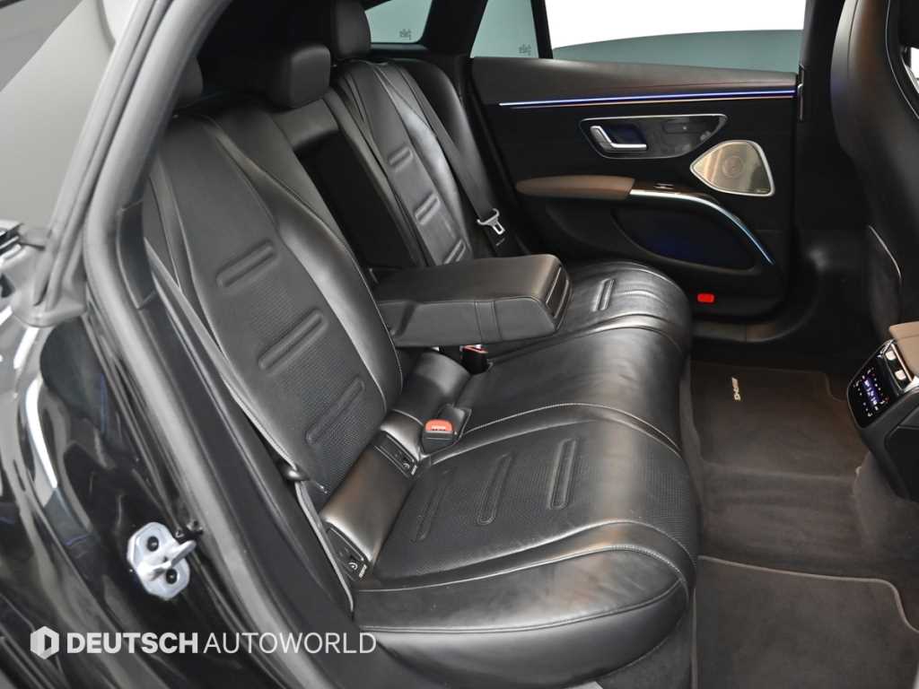 Mercedes-Benz EQS — photo 12