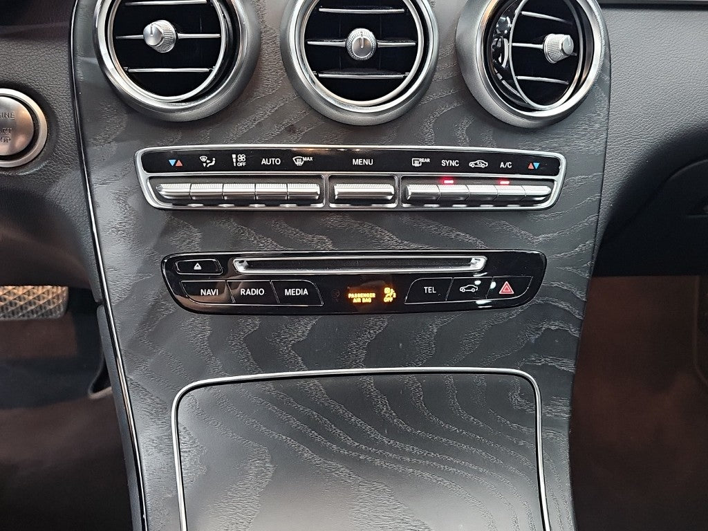 Mercedes-Benz GLC-Class — photo 10