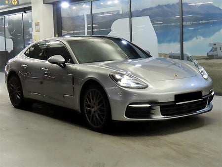 Porsche Panamera — photo 01