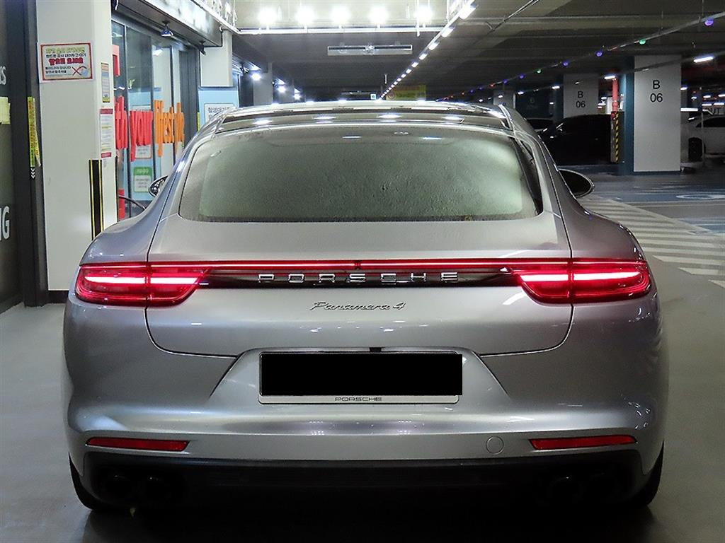 Porsche Panamera — photo 05