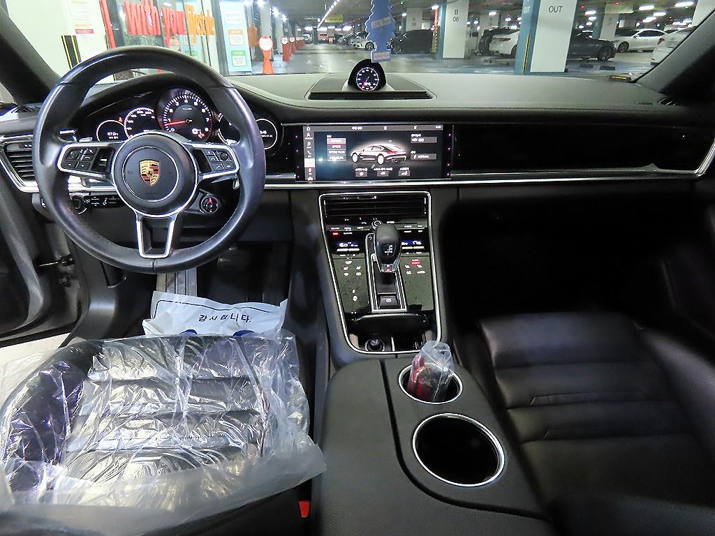 Porsche Panamera — photo 10