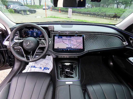 Mercedes-Benz E-Class — photo 07