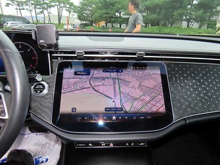 Mercedes-Benz E-Class — photo 12
