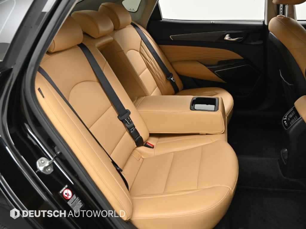 Kia K7 — photo 12
