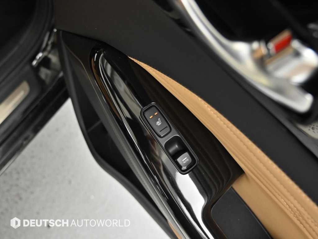 Kia K7 — photo 16
