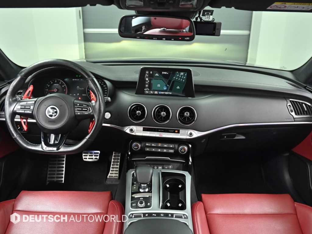 Kia Stinger — photo 08