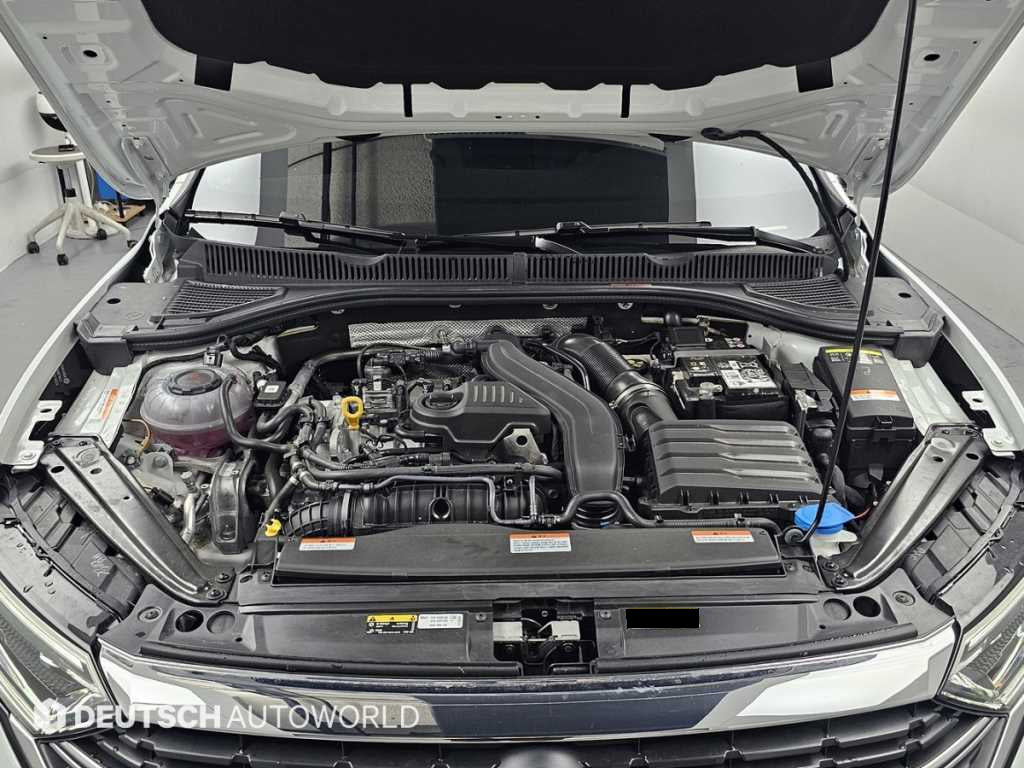 Volkswagen Jetta — photo 06