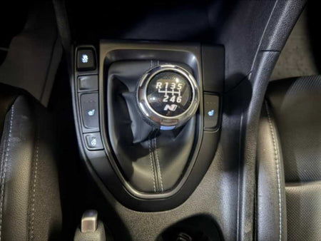 Hyundai Veloster — photo 12