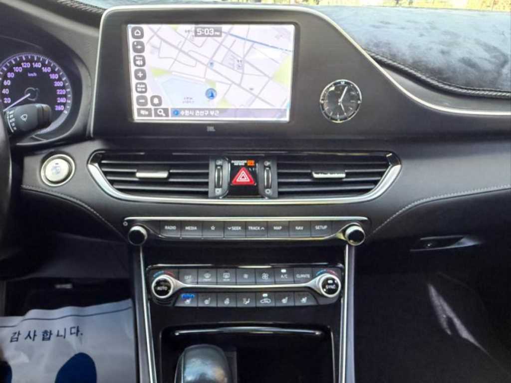 Hyundai Grandeur — photo 11