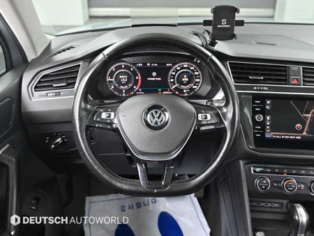 Volkswagen Tiguan — photo 13